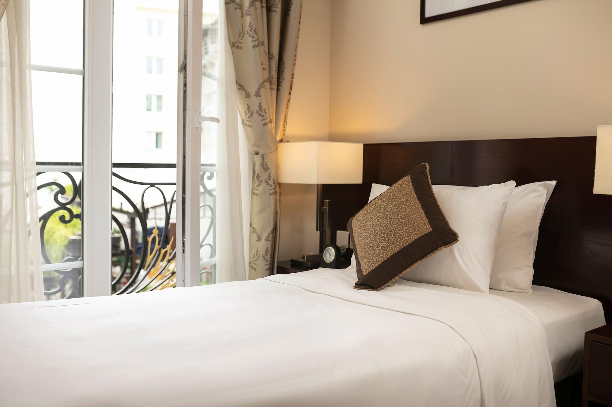 Khách sạn Sunline 4*